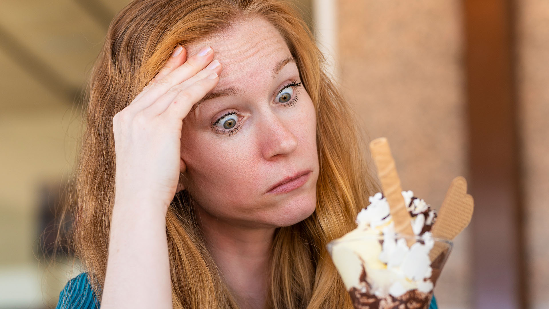 Gestresste Stimmung  - Eiscafe in Hannover